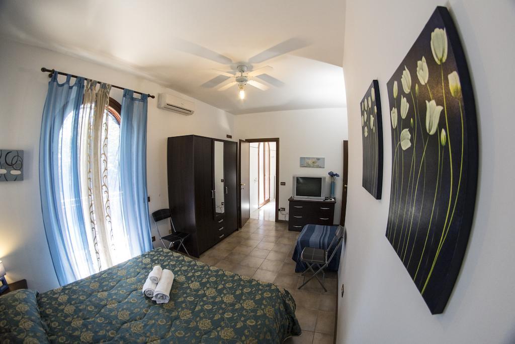Villa Marysa Studio Apartment Giardini Naxos Ngoại thất bức ảnh