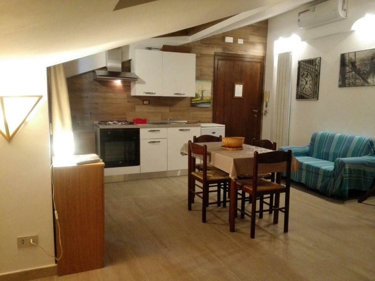 Villa Marysa Studio Apartment Giardini Naxos Ngoại thất bức ảnh