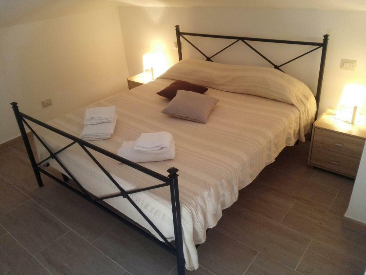 Villa Marysa Studio Apartment Giardini Naxos Ngoại thất bức ảnh